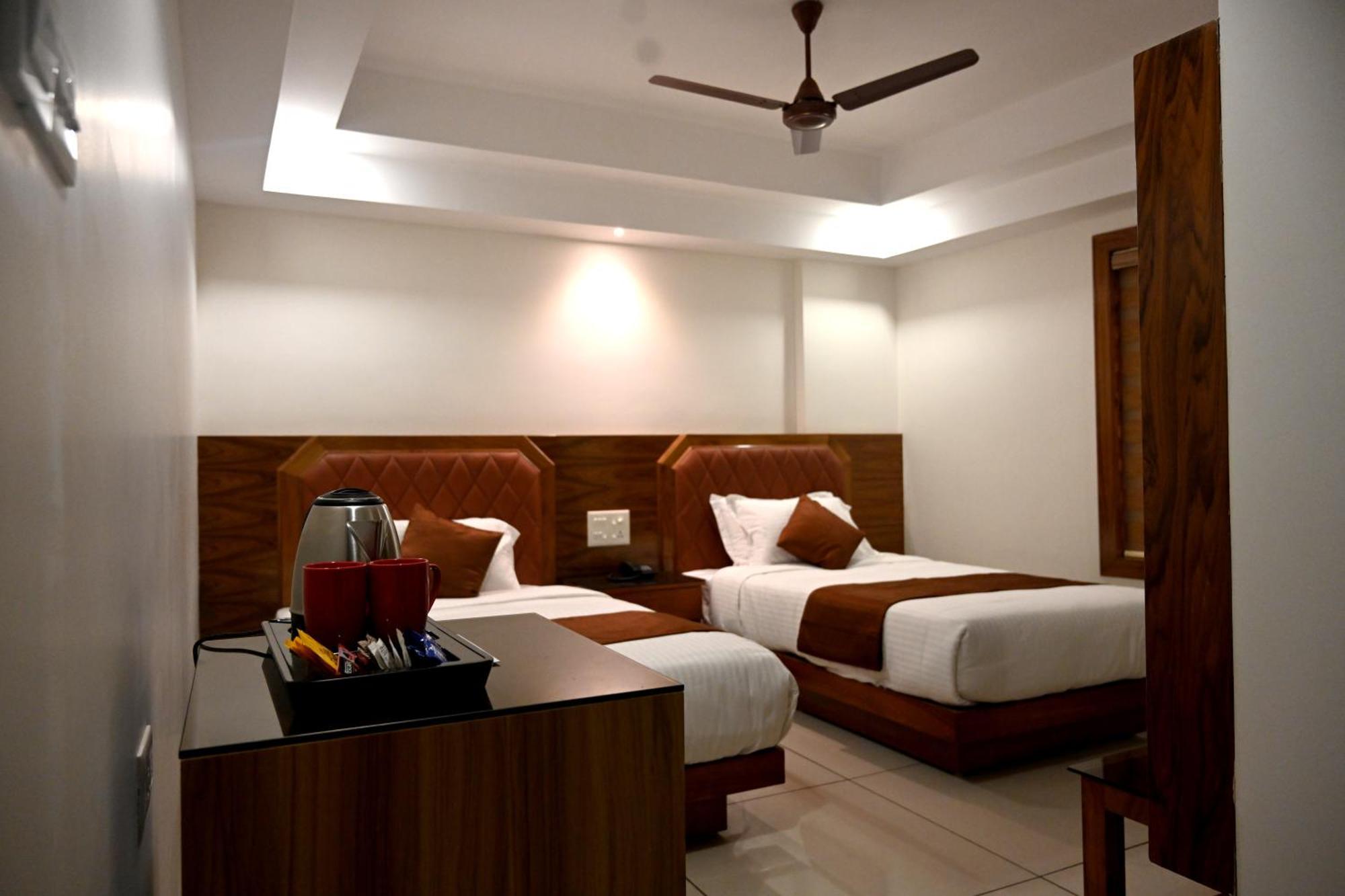 Harley Residency Hotell Kannur Exteriör bild
