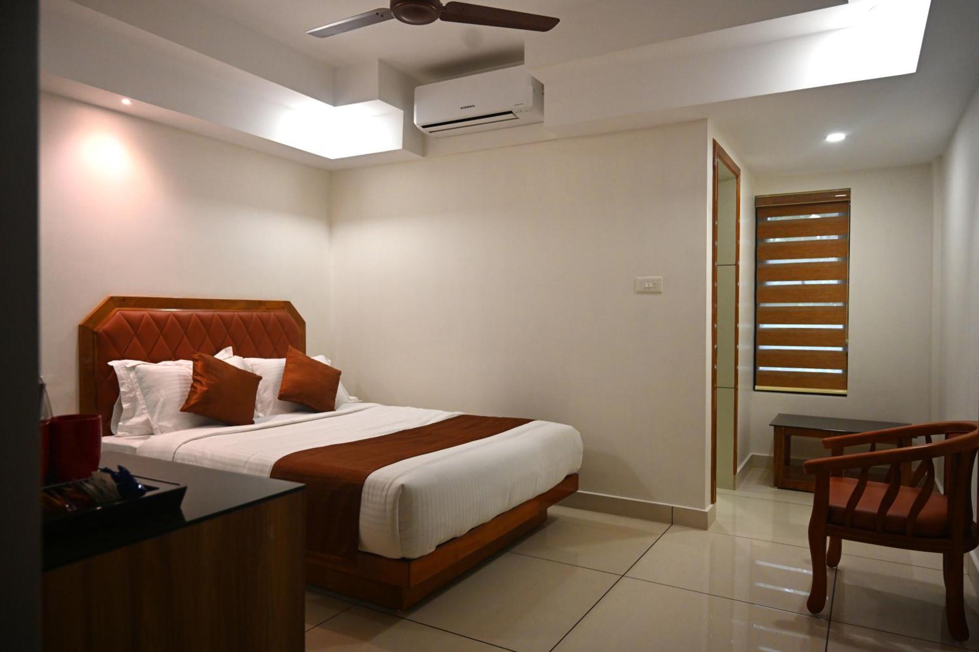 Harley Residency Hotell Kannur Exteriör bild