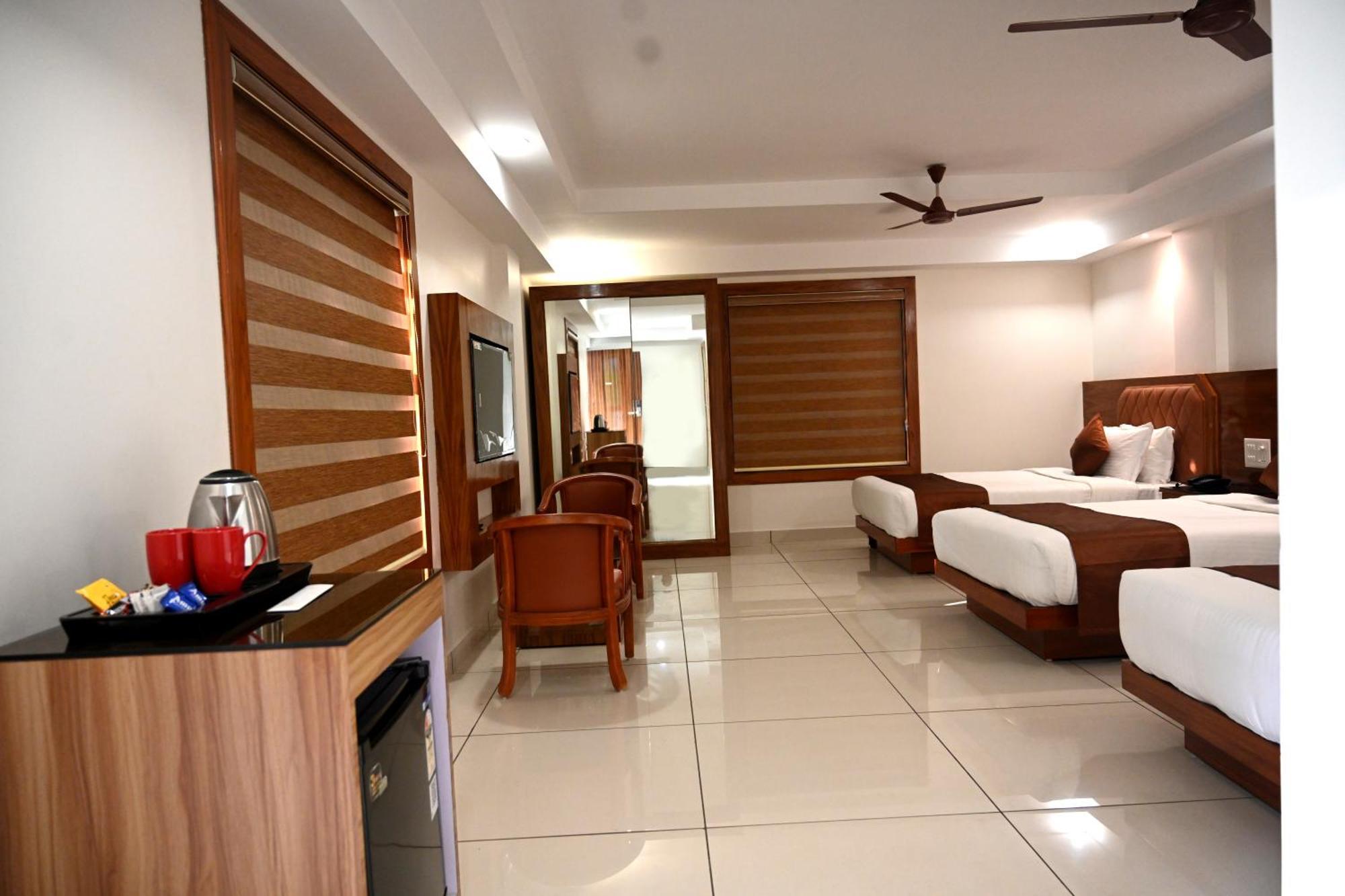 Harley Residency Hotell Kannur Exteriör bild