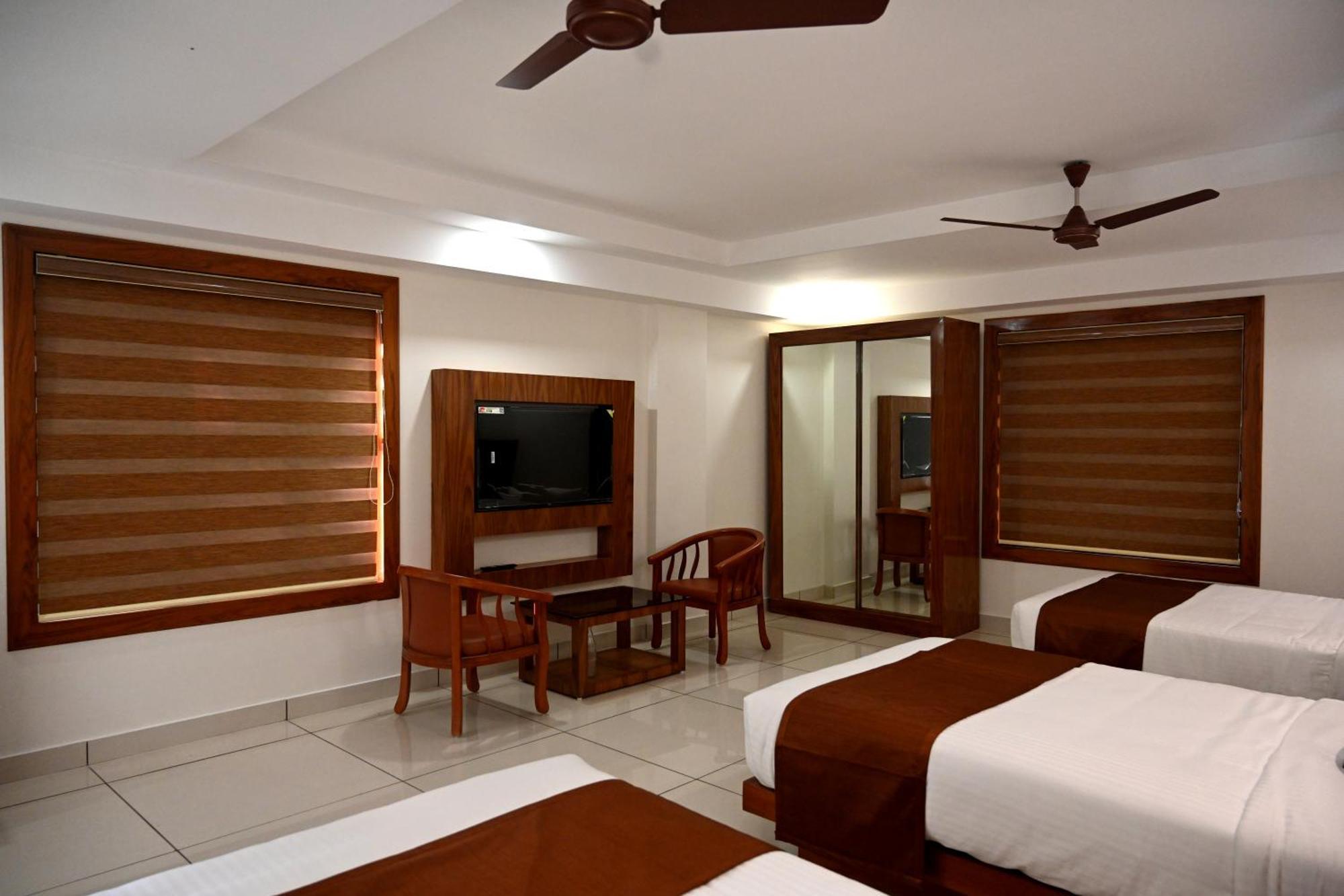 Harley Residency Hotell Kannur Exteriör bild