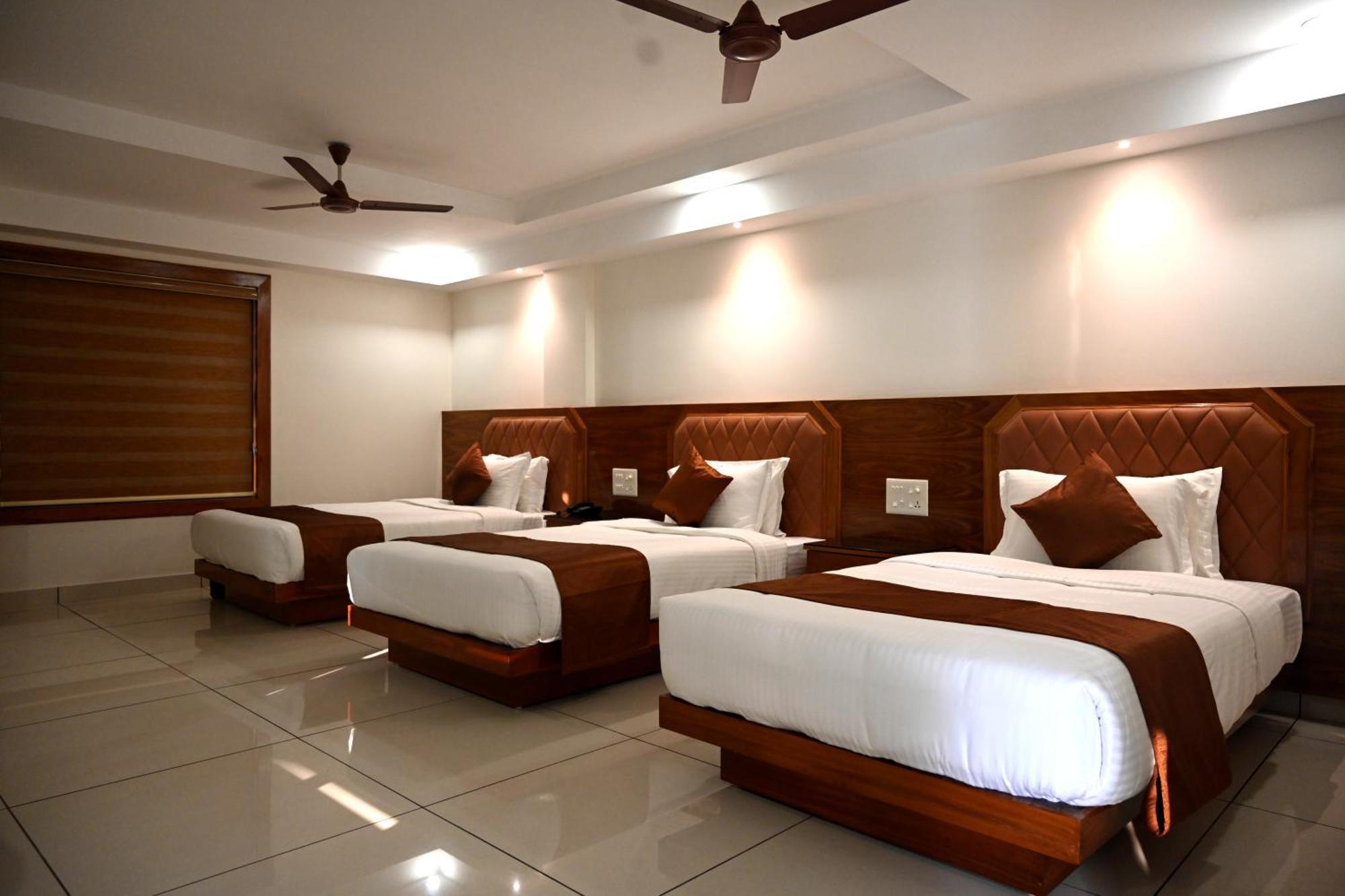 Harley Residency Hotell Kannur Exteriör bild