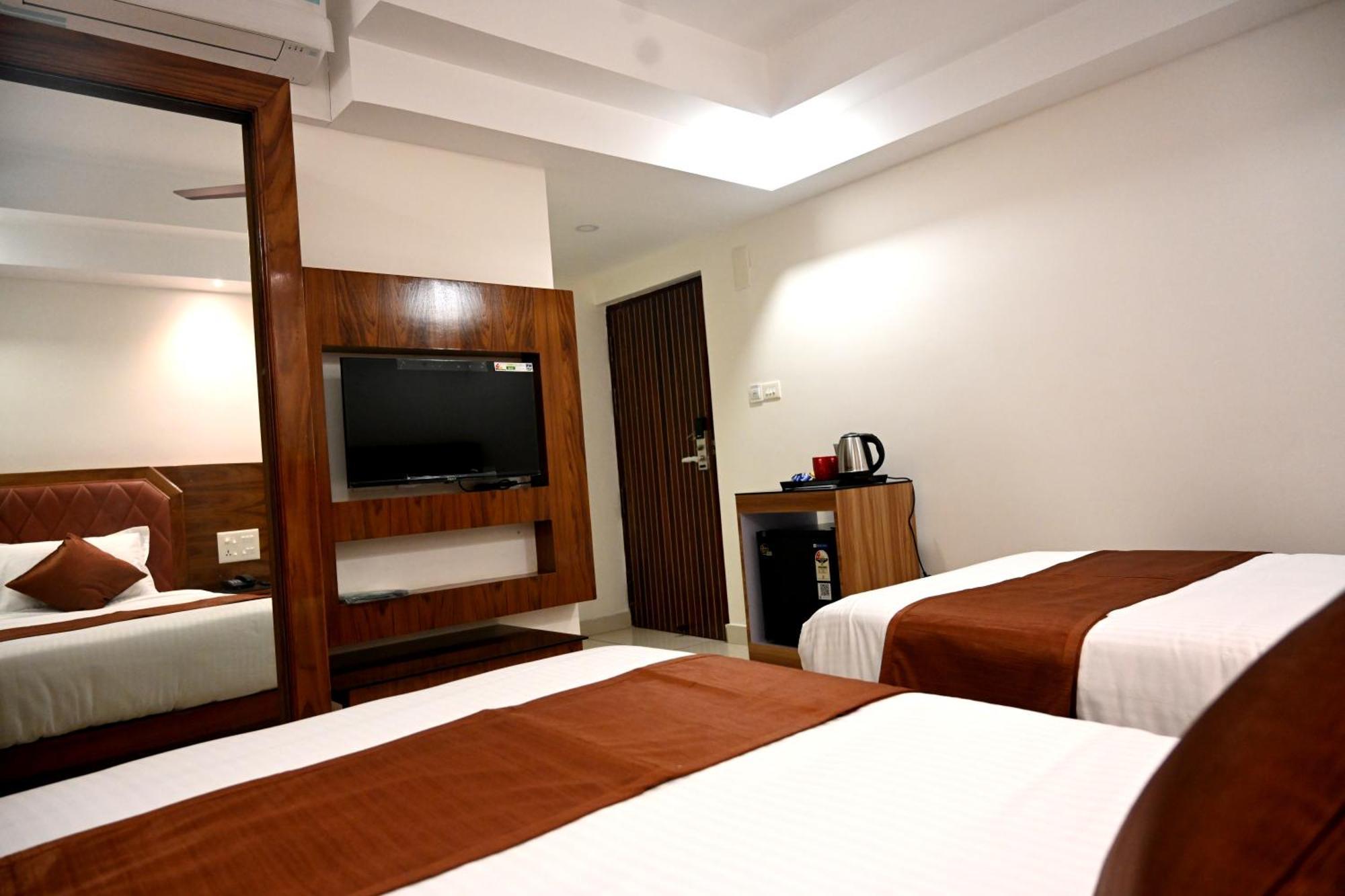 Harley Residency Hotell Kannur Exteriör bild