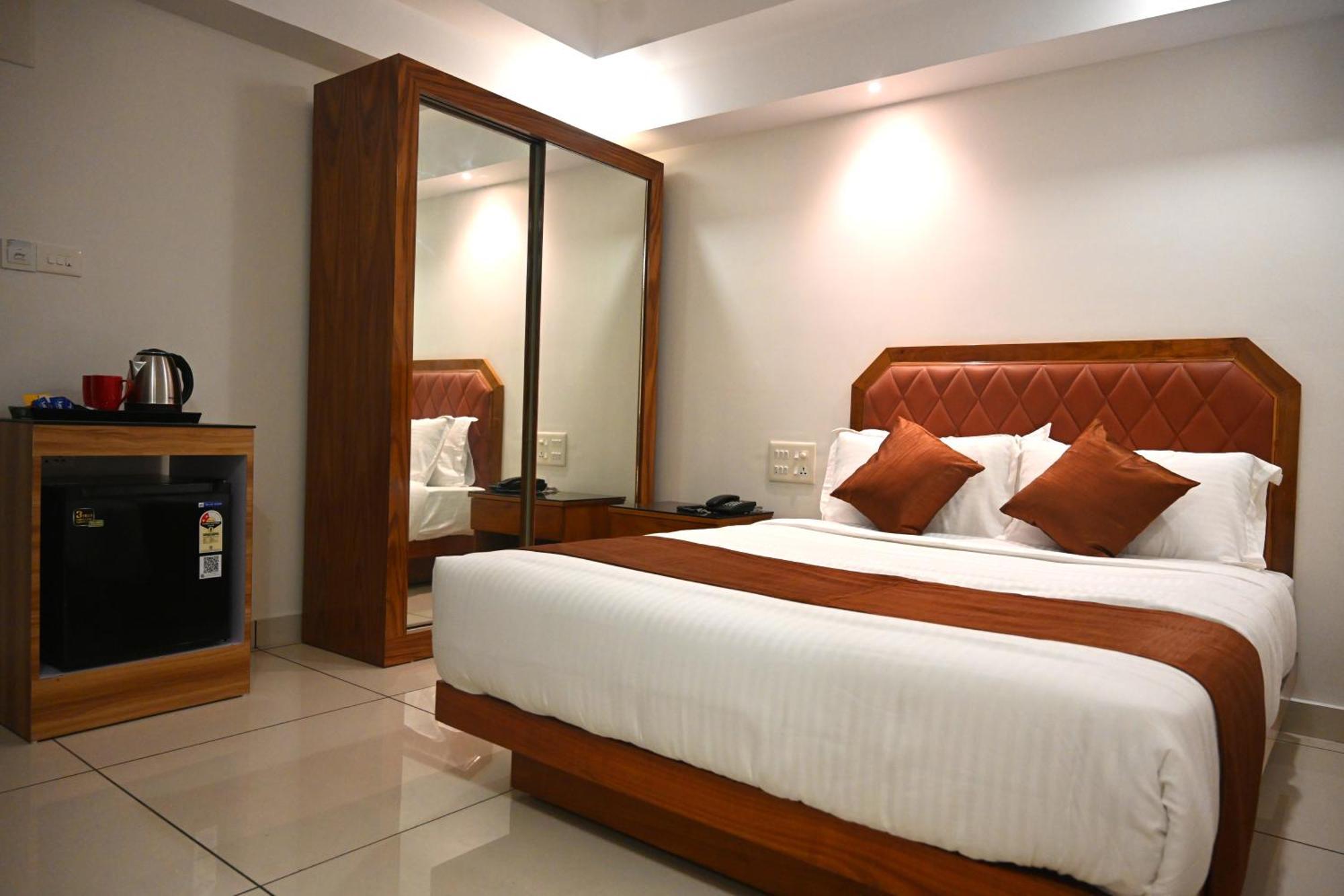 Harley Residency Hotell Kannur Exteriör bild